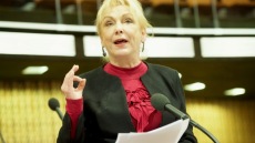 Πιπιλή για κορωνοπάρτι (ΘΕΜΑ 104,6): Οι αγελοποιημένες καταστάσεις δημιουργούνται από μία μικρή μειοψηφία