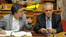 Νέα «κωλοτούμπα» της κυβέρνησης μετά το τελεσίγραφο για το παράλληλο πρόγραμμα