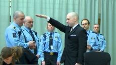 Νορβηγία: Ο μακελάρης Μπρέιβικ παραμένει ακραία επικίνδυνος για τη χώρα