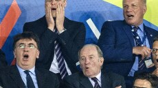 Ο πρίγκιπας Ουίλιαμ στο αεροπλάνο μαζί με 150 οπαδούς της Εθνικής Αγγλίας