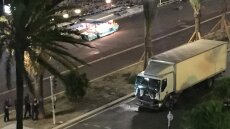 «Ήμουν έτοιμος να πεθάνω», λέει ο μοτοσικλετιστής που προσπάθησε να σταματήσει τον μακελάρη της Νίκαιας