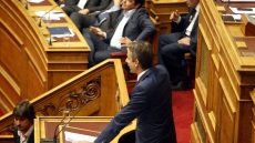 Μητσοτάκης σε Τσίπρα: Τον ενικό στα στελέχη σας, όχι σε μένα