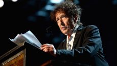 Μπομπ Ντίλαν: Σπάνιο προσχέδιο τραγουδιού ανακαλύφθηκε μέσα σε βιβλίο του Άλεν Γκίνσμπεργκ