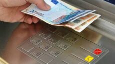 Ιωάννινα: Έκλεβε την κάρτα συγγενή της έκανε αναλήψεις και την επέστρεφε!