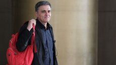 «Ψάχνουν» ισοδύναμα και περικοπές 400 εκατ. από το Άμυνας