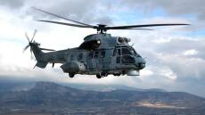 Χίος: Super Puma παρέλαβε δύο ναυτικούς που τραυματίστηκαν σε δεξαμενόπλοιο