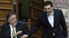 Πανούσης σε Τσίπρα: Οι ηγέτες αποχωρούν και δεν υποχωρούν 