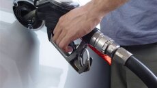 Έρευνα: Οι μισοί Αμερικανοί απέκτησαν χαμηλότερο δείκτη νοημοσύνης λόγω της βενζίνης με μόλυβδο που εισέπνευσαν ως παιδιά