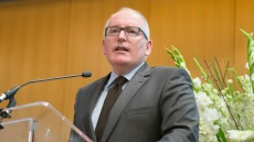 Financial Times: Τίμερμανς για πρόεδρος της Κομισιόν, Βέμπερ για πρόεδρος της Ευρωβουλής