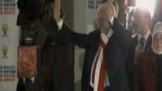 Τουρκία: «Είμαστε ένα έθνος», λέει ο Γιλντιρίμ μετά το οριακό αποτέλεσμα στο δημοψήφισμα