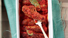 Σουτζουκάκια φούρνου γεμιστά με τυρί