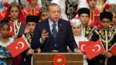 Νέες βολές Ερντογάν: Δεν μπορεί να μας κάνει μαθήματα δημοκρατίας η ΕΕ