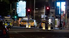 Λονδίνο: Το ευρωσκεπτικιστικό κόμμα δεν αναστέλλει την προεκλογική του εκστρατεία