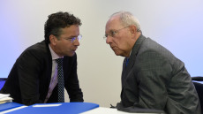 Συμφωνία στο Eurogroup «έβγαλε» το EuroWorking Group