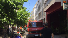 Φωτιά στο κτίριο της Δ' ΔΟΥ στα Εξάρχεια - Σώοι οι εργαζόμενοι