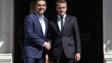 Στήριξη Μακρόν σε Ελλάδα, με το βλέμμα στην υπογραφή των επιχειρηματικών deal