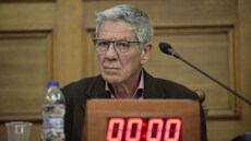 «Εγώ πήρα 300 ευρώ και τα επέστρεψα, αλλά ξέρω βουλευτές της ΝΔ που τα κράτησαν» λέει ο Μπαλαούρας για τα αναδρομικά