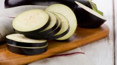 Νερό με μελιτζάνα -το νέο μυστικό αδυνατίσματος