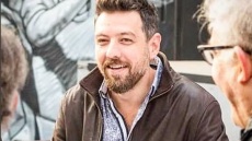 O Μάνος Παπαγιάννης έγινε κουμπάρος