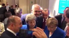 Μουντιάλ 2018: Μέρκελ, Μέι, Ερντογάν και Ράμα βλέπουν το τέλος του αγώνα Κροατία-Αγγλία