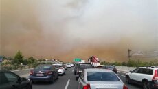 Στα δύο κομμένη η Ελλάδα εξαιτίας της φωτιάς στην Κινέτα