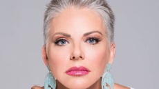 Νανά Παλαιτσάκη: Ρίκα, σε περιμένει η Μαλβίνα για τρέλες