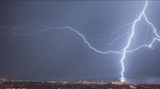 Κακοκαιρία: 7.000 κεραυνοί στην ελληνική επικράτεια την Πέμπτη