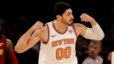 Επίθεση Καντέρ σε Τούρκογλου: «Σκυλάκι του Ερντογάν, σου είπε να με μπλοκάρεις;» 