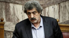 Η μεγάλη επιστροφή του Πολάκη στο Facebook: Με μπάναραν... «τα τσιράκια του Φλώρου»