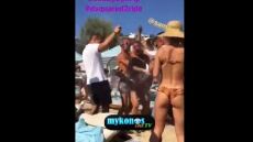  Βίντεο: Οι DSquared έκαναν «παρέλαση» με μάσκες θαλάσσης για να μην «πνιγούν» από τη σαμπάνια