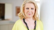 Έλενα Ακρίτα κατά Πολάκη: «Ξέρουμε πού μένεις, Κωνσταντίνε Συνολάκη»