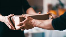 Βόλος: Απατεώνας έκανε τον κούριερ για να εισπράξει αντικαταβολή