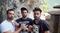 «Δεν είχα λεφτά για δώρο», λέει παρουσιαστής που δεν πήγε στον γάμο του Τανιμανίδη