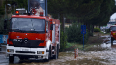 Κυκλώνας Ζορμπάς: 1.800 κλήσεις δέχθηκε η Πυροσβεστική λόγω της σφοδρής κακοκαιρίας!