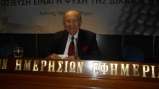 Κρις Σπύρου: «Μαϊμού» δημοψήφισμα από ένα... «μαϊμού» κράτος