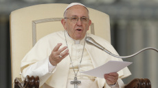 Ο Πάπας «εθνικοποίησε» την περιουσία του Βατικανού