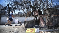 «Πυροτέχνημα» οι κυβερνητικές εξαγγελίες για τους πυρόπληκτους στο Μάτι