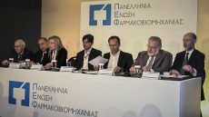 «Είναι άσχετοι ή ανίκανοι;» το ερώτημα που έθεσαν οι φαρμακοβιομήχανοι για την κυβέρνηση