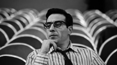 «Παζολίνι» με τον Ένκε Φεζολλάρι στο Θέατρο «Αργώ»