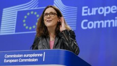 Η ΕΕ καλεί την Κίνα να βοηθήσει στη μεταρρύθμιση του Παγκόσμιου Οργανισμού Εμπορίου