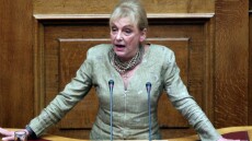 Φωτεινή Πιπιλή για Αντώνη Σαμαρά: Τελικά αποστάτης γεννιέσαι - Δεν γίνεσαι