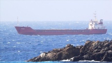 Yπό πλήρη έλεγχο τέθηκε η πυρκαγιά στο τουρκικό φορτηγό πλοίο με τους 20 τόνους diesel