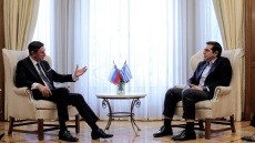 ΟΝΝΕΔ: Κυβερνητικό photoshop στο... παντελόνι του Τσίπρα