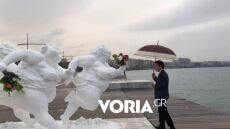 Οι παχουλές γυναίκες του Xu Hongfei στο λιμάνι της Θεσσαλονίκης