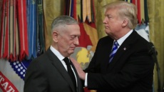 Le Figaro: Οι 20 ηχηρές παραιτήσεις από την κυβέρνηση Τραμπ 