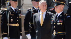 Ο Τζιμ Μάτις αποχαιρέτησε το Αμερικανικό Πεντάγωνο: Κρατήστε γερά