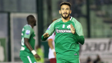 Θλάση ο Βιγιαφάνιες, χάνει την πρεμιέρα