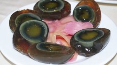 Τα 8 πιο παράξενα φαγητά του κόσμου