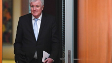 Γερμανία: Φεύγει ο Ζεεχόφερ, έρχεται ο Ζέντερ στο CSU