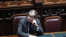 Νταβός: «Η Ρώμη θα πετύχει τον στόχο για το έλλειμμα» διαβεβαιώνει ο Ιταλός ΥΠΟΙΚ